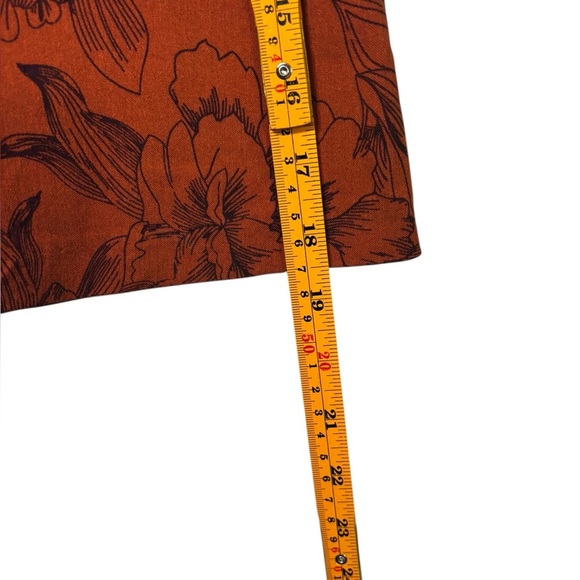 Margaret M Casual A Line Stretch Floral Skirt Size M Rust Orange - Picture 8 of 9